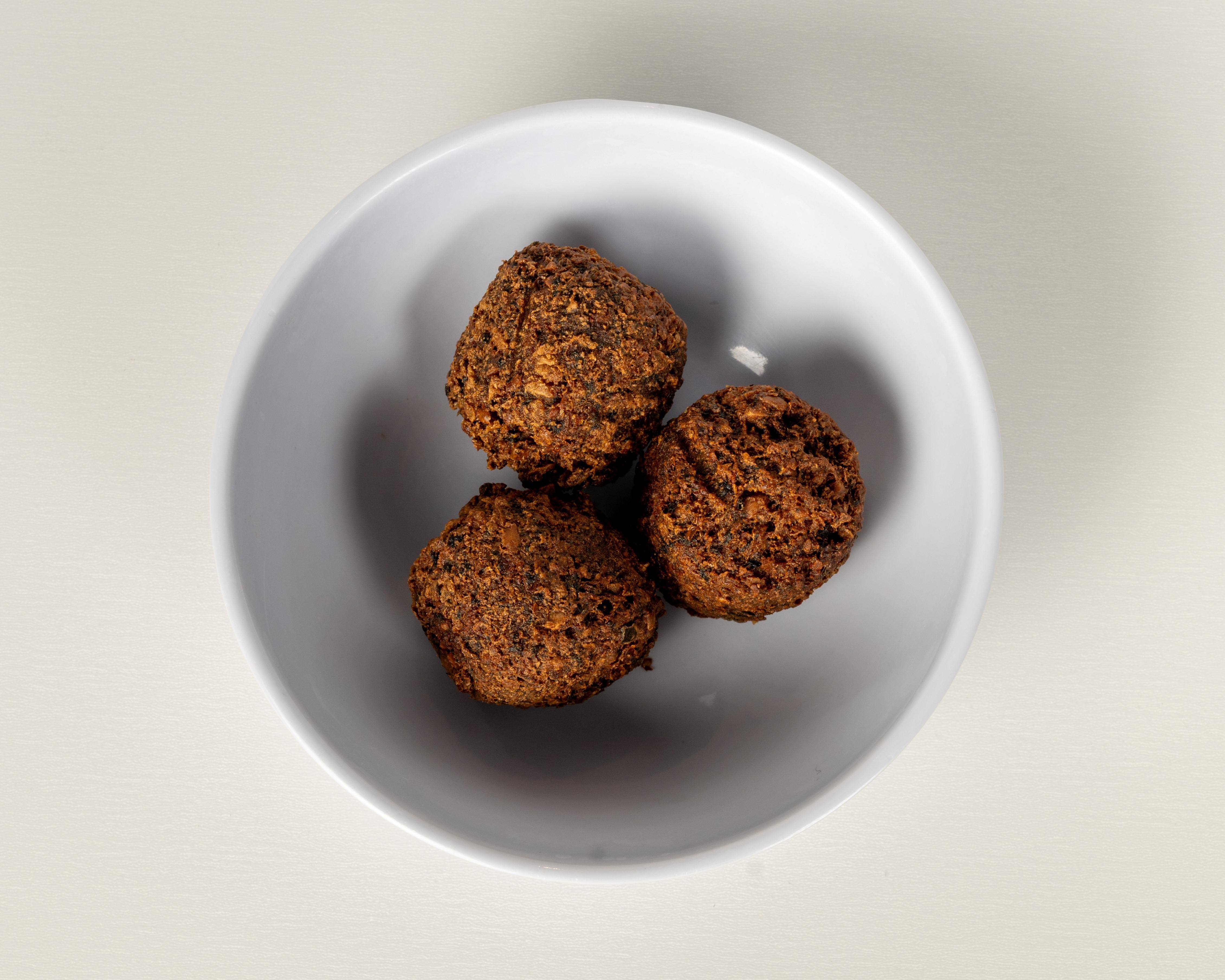 3 Falafels (side).