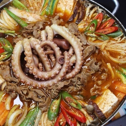 BUL-NAK JUNGOL (Bulgogi-Nakji 불낙전골).