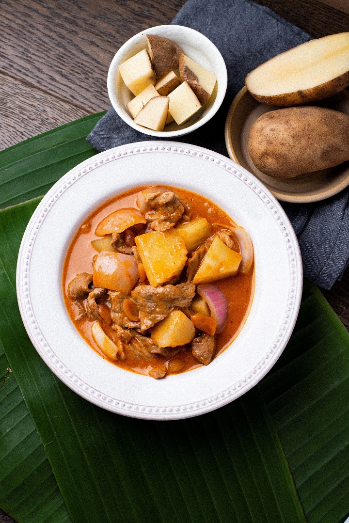 Mas-Sa-Mun Curry.