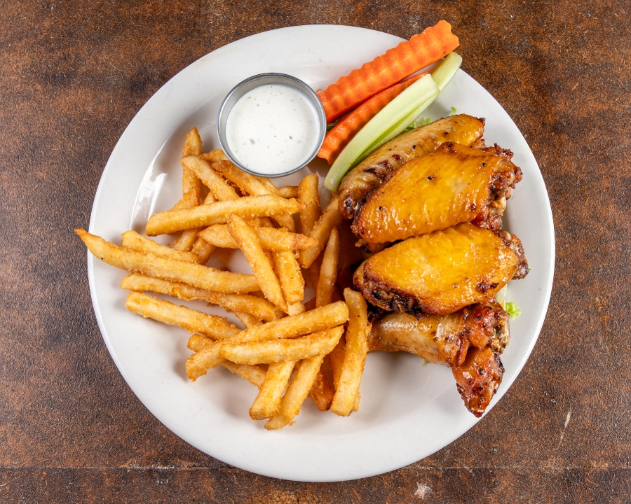 Chicken Wings With Fries.