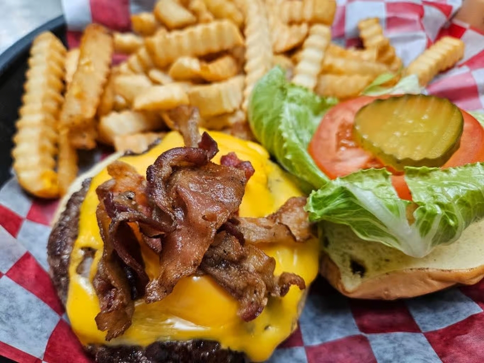 Bacon Cheeseburger.