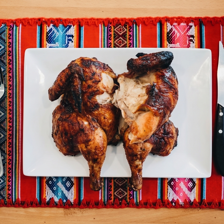 Pollo Entero Solo.