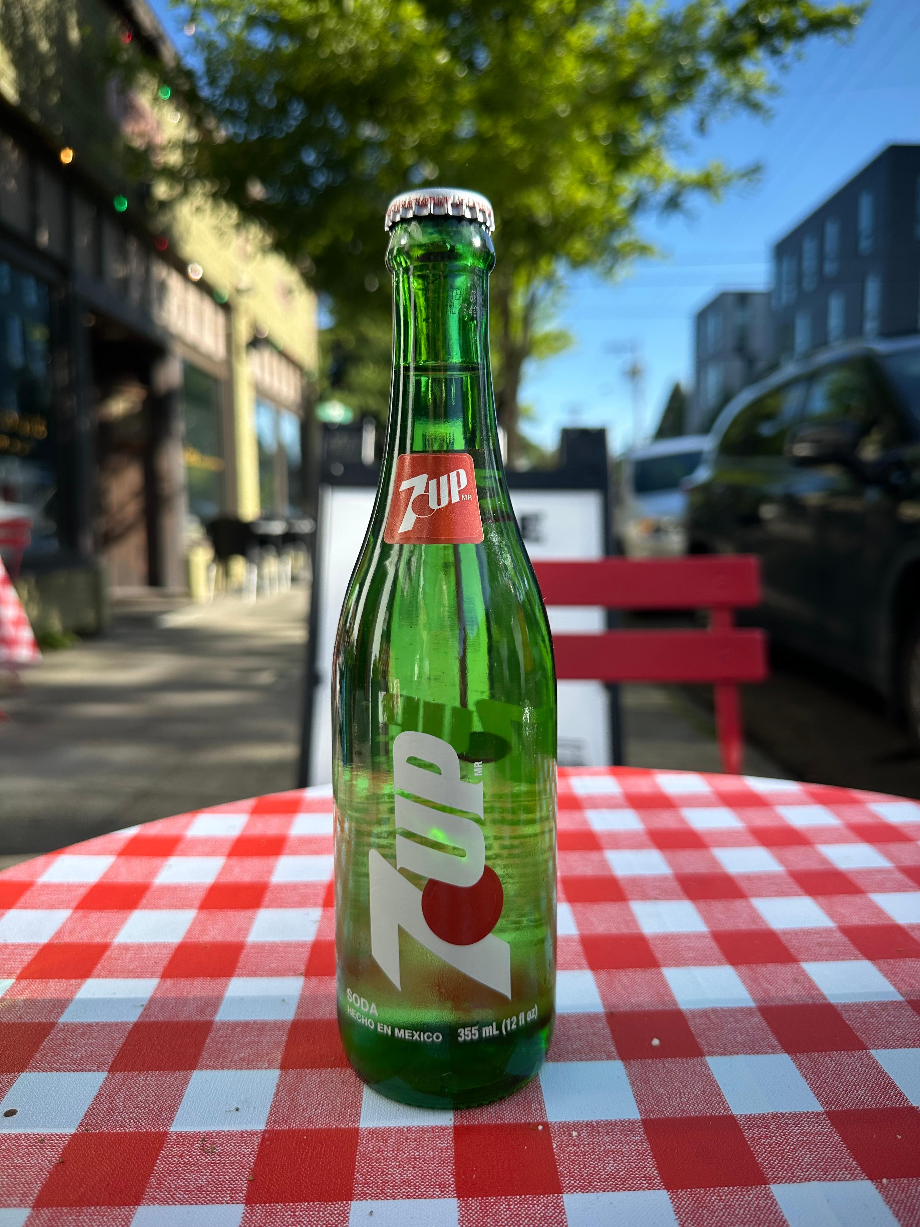 7UP.