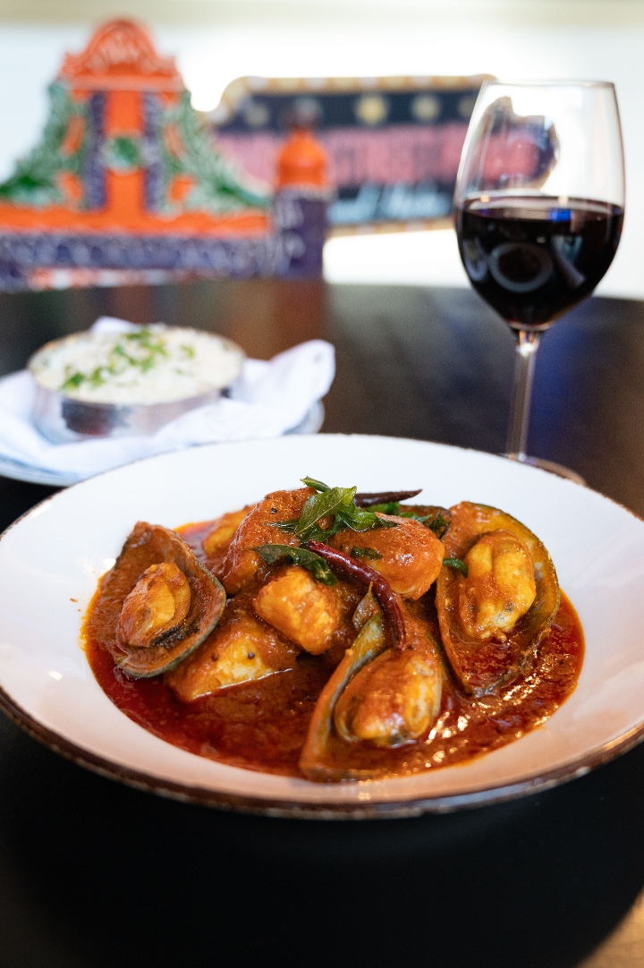 BOMBAY SEAFOOD CURRY.