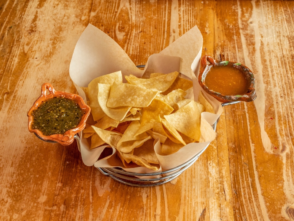 Large Chips & Salsa.