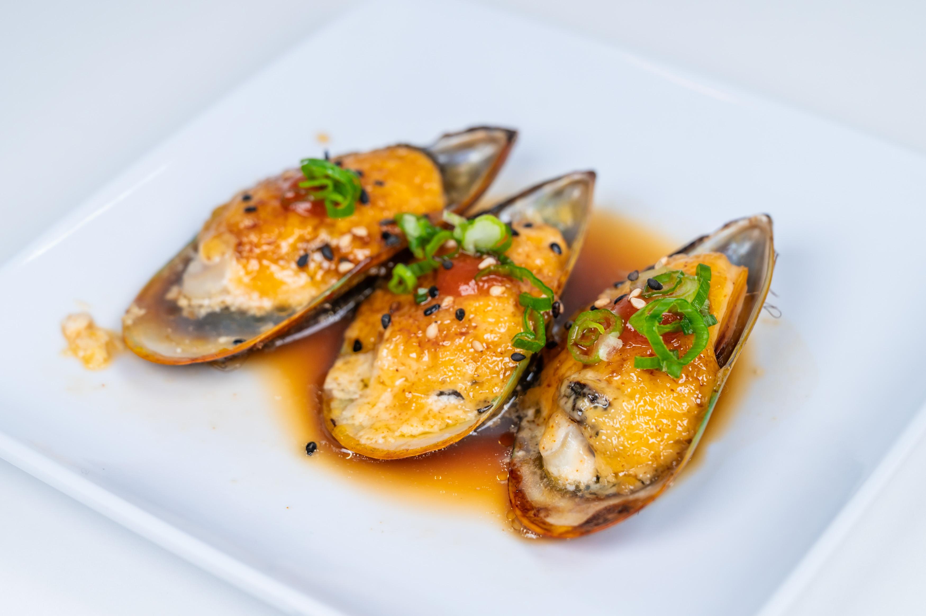 Baked Mussels (3pc).