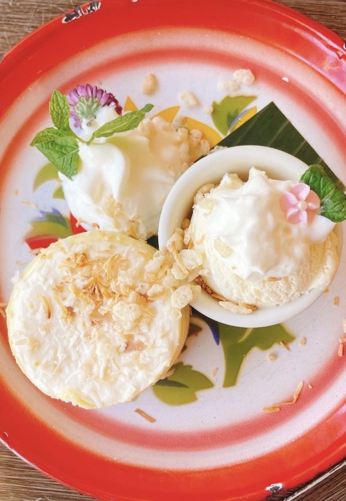 Coconut Cheese Cake.