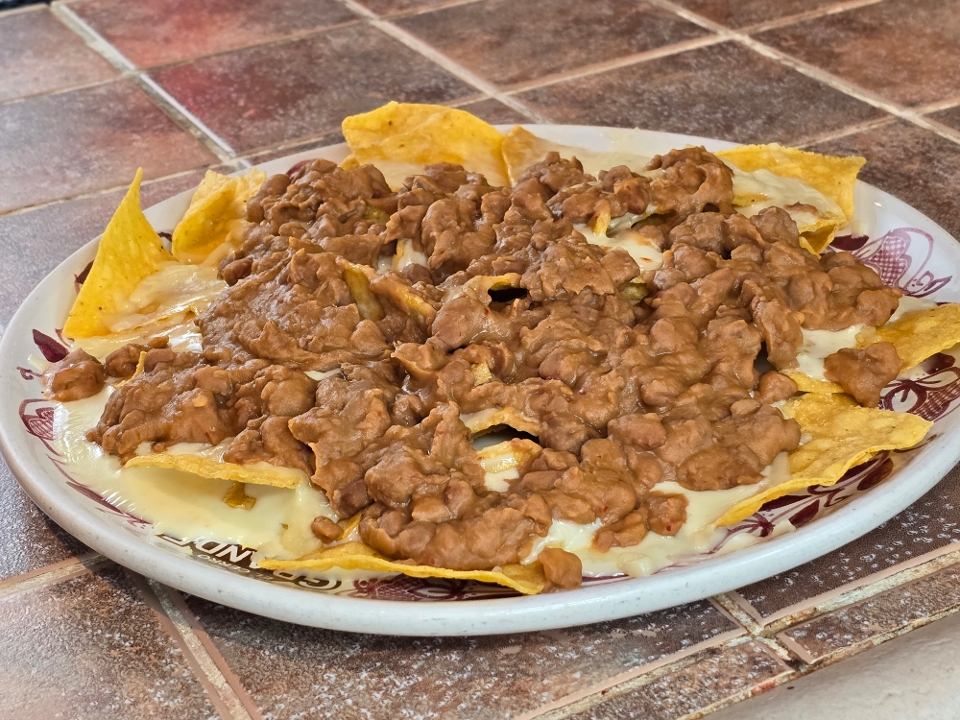 Nachos Frijol.