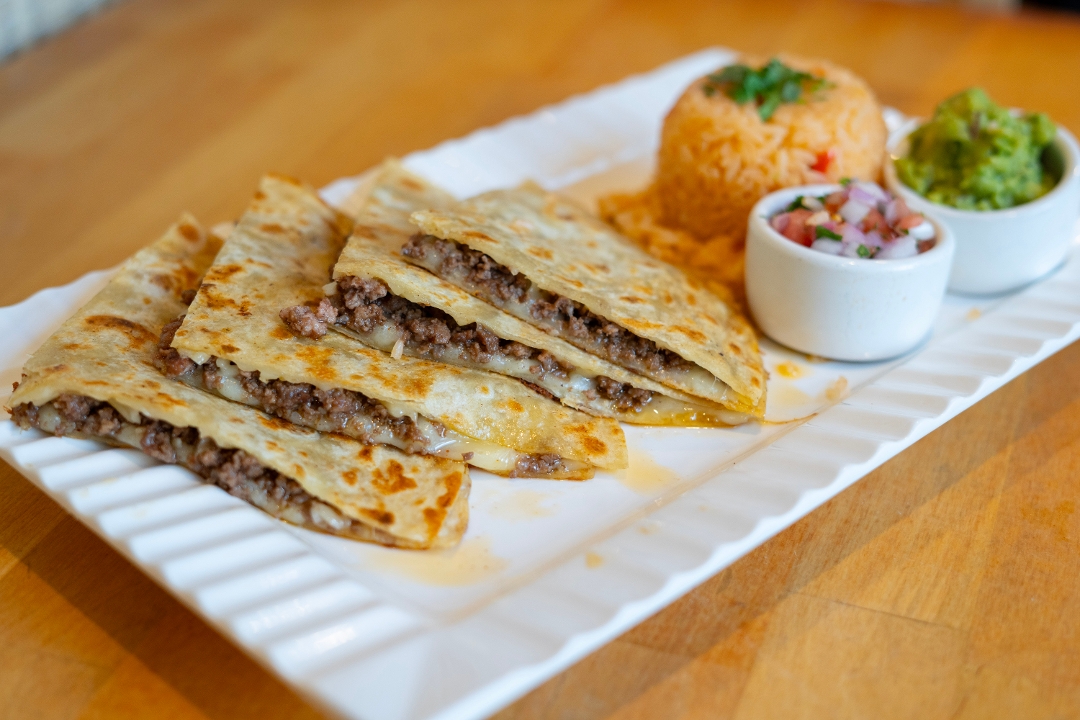 (L) Quesadilla El Santo.