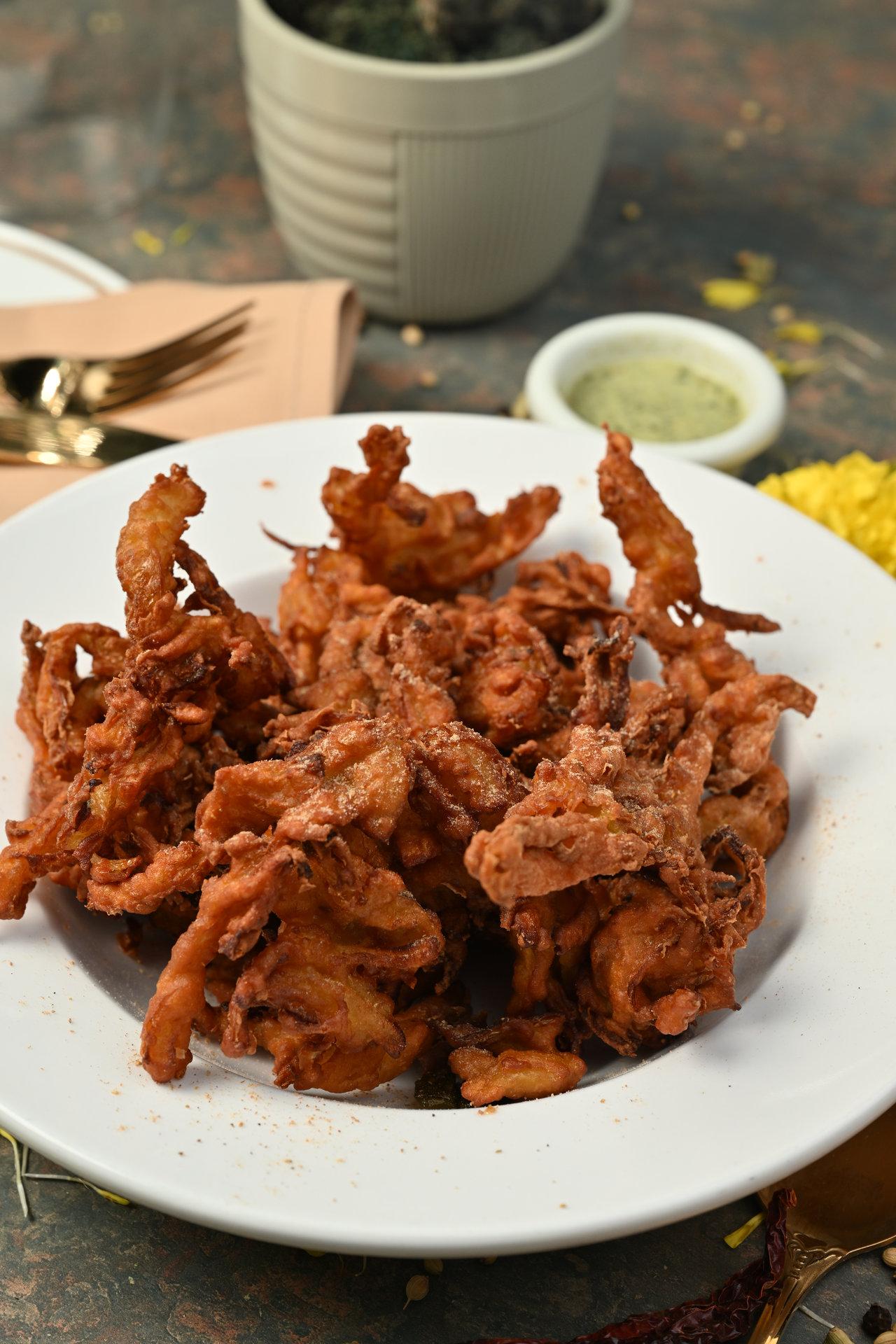 Onion Bhaji - 9$.