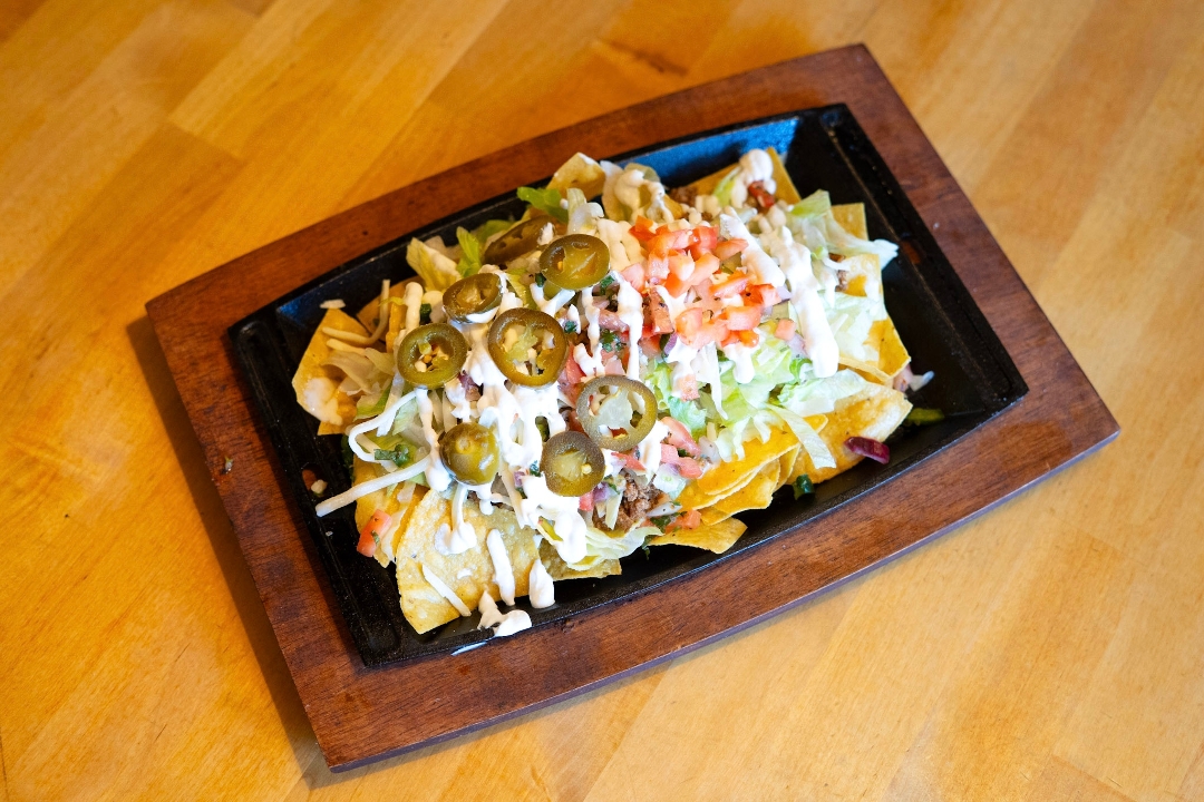 NACHOS TRADICIONALES.