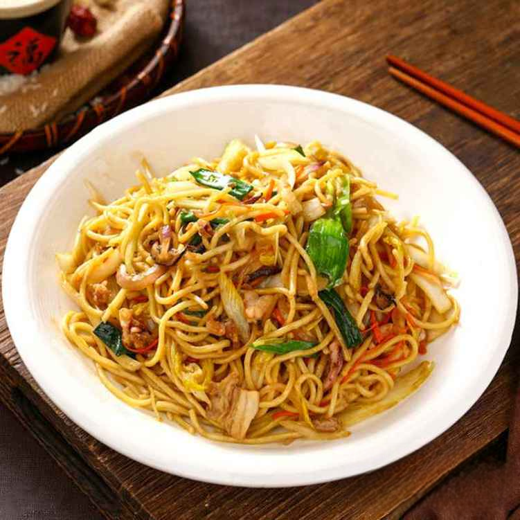 ND4. 海鮮炒麵/Pan Fried Noodle w. Seafood.