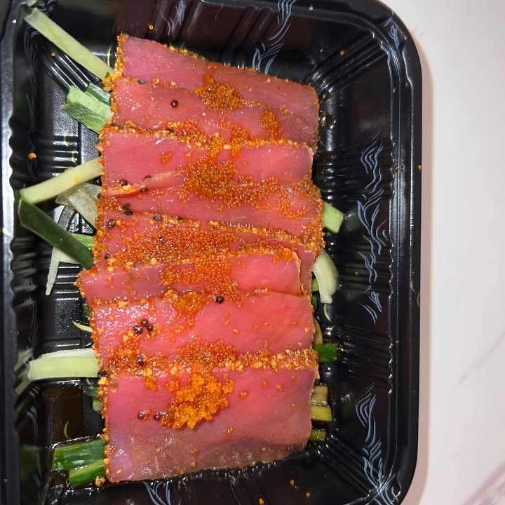 Tuna Tataki (8pcs).