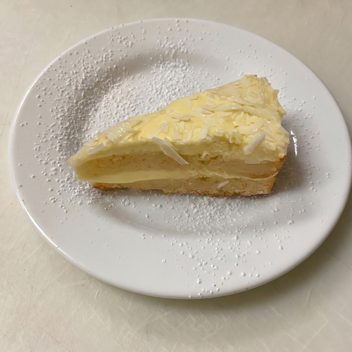 Limoncello Cake.