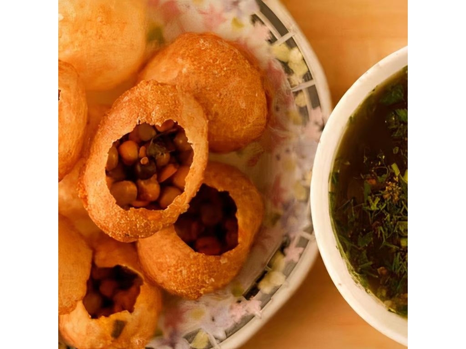 Pani Puri (8 Pieces).