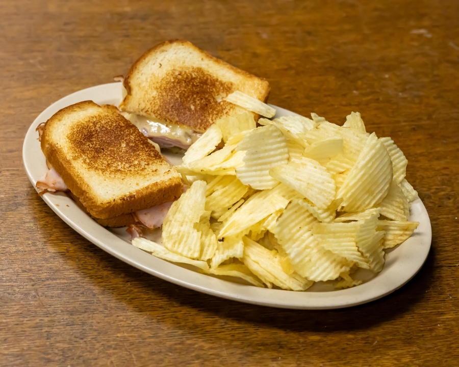 HOT & SPICY SANDWICH.