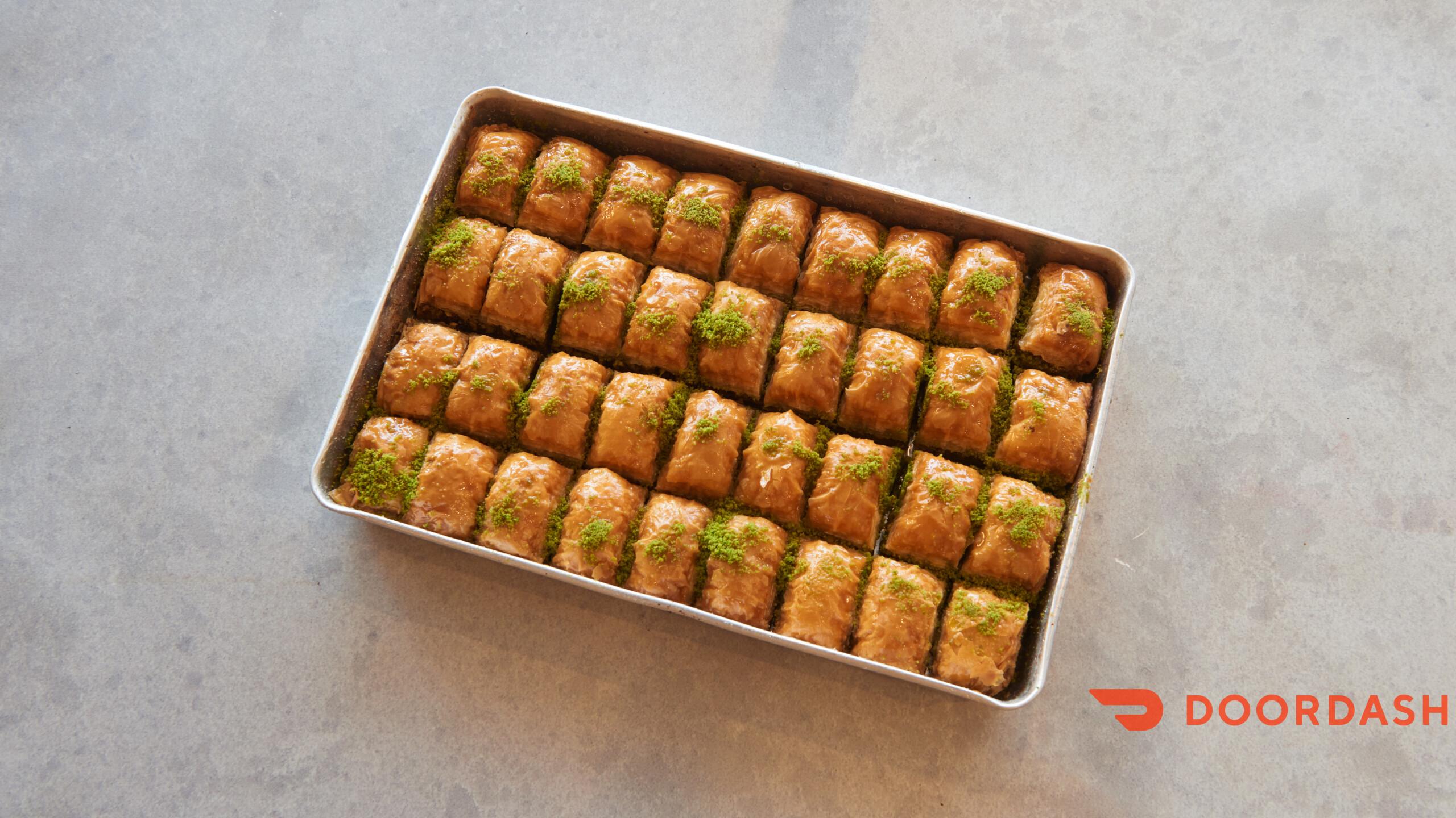 Baklava with Pistachio Party Pack.