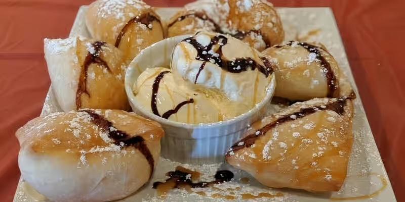 Beignets.