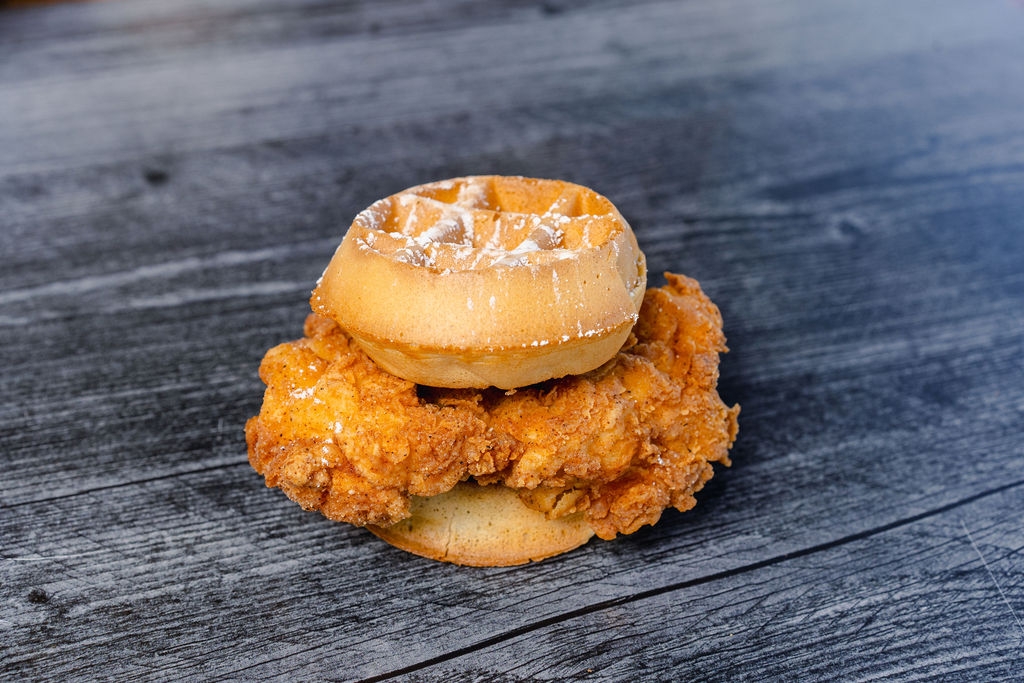Chicken & Waffle Sandwich (L).