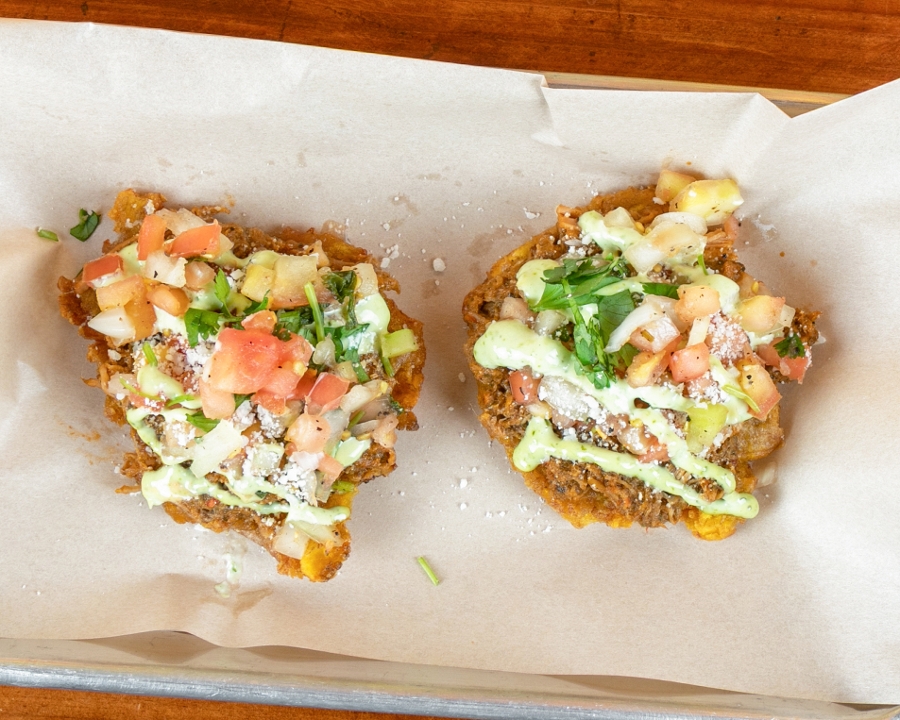 Carnitas Tostones (2pcs).