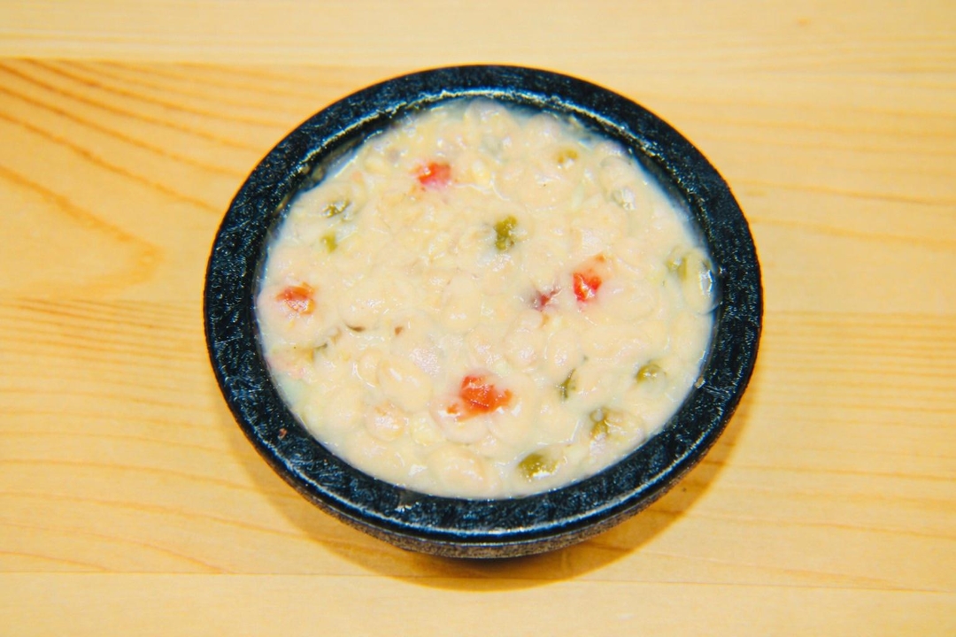 Queso Blanco (Personal half cup).