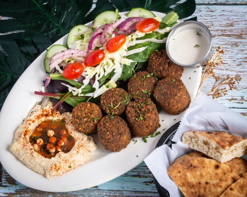 Falafel Platter Dinner (6 Pcs).