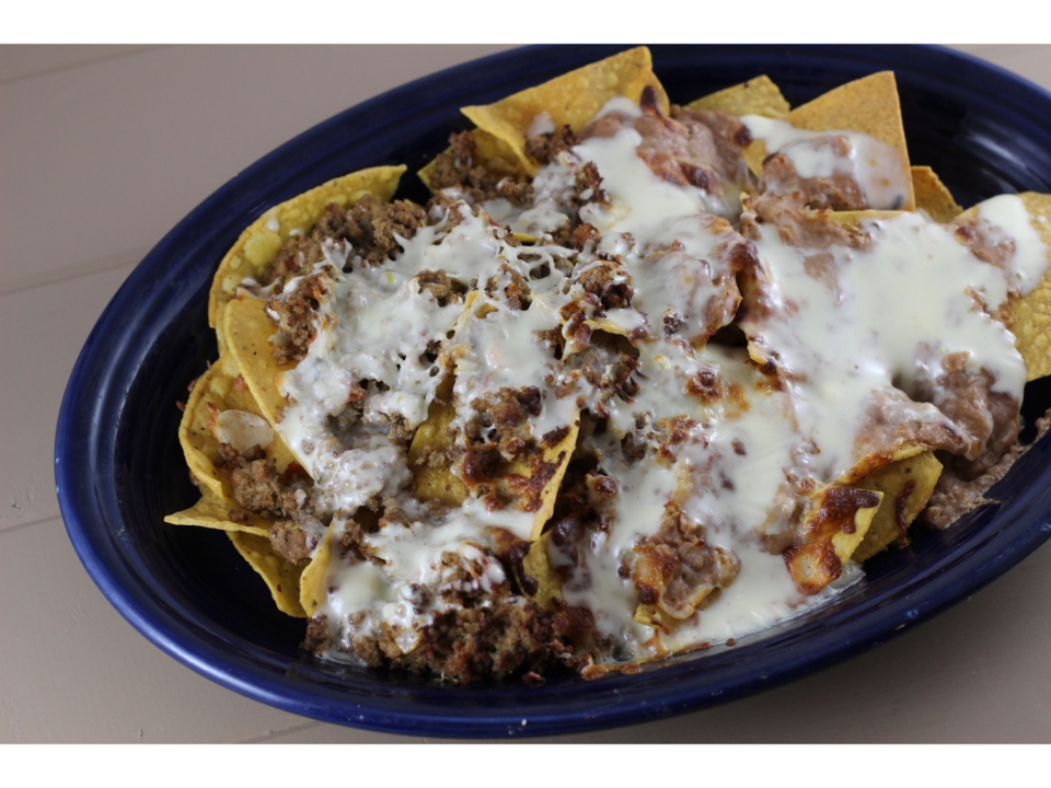 (H) Nachos Beef & Bean.