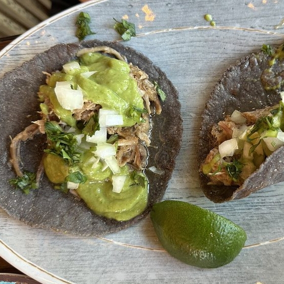 CARNITAS TACOS.