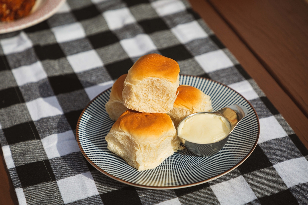 Hawaiian Rolls (2).