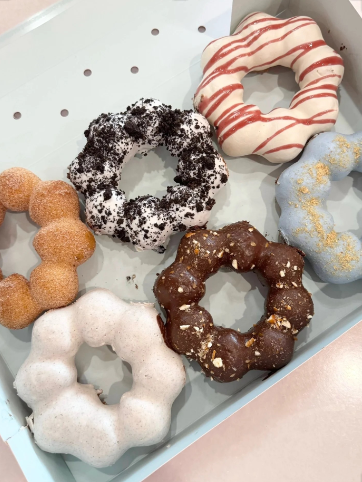 Box of 6 Mochi Donuts.
