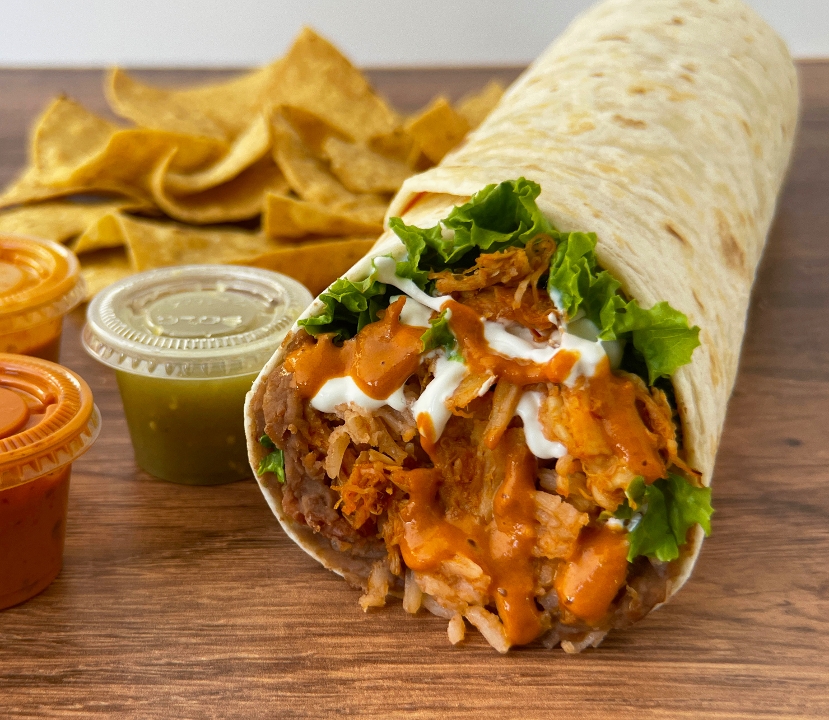 #4 Tinga de Pollo Burrito.