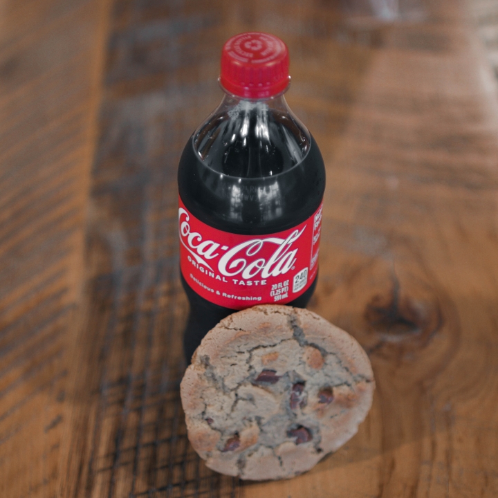 BOTTLED DRINK & COOKIE.