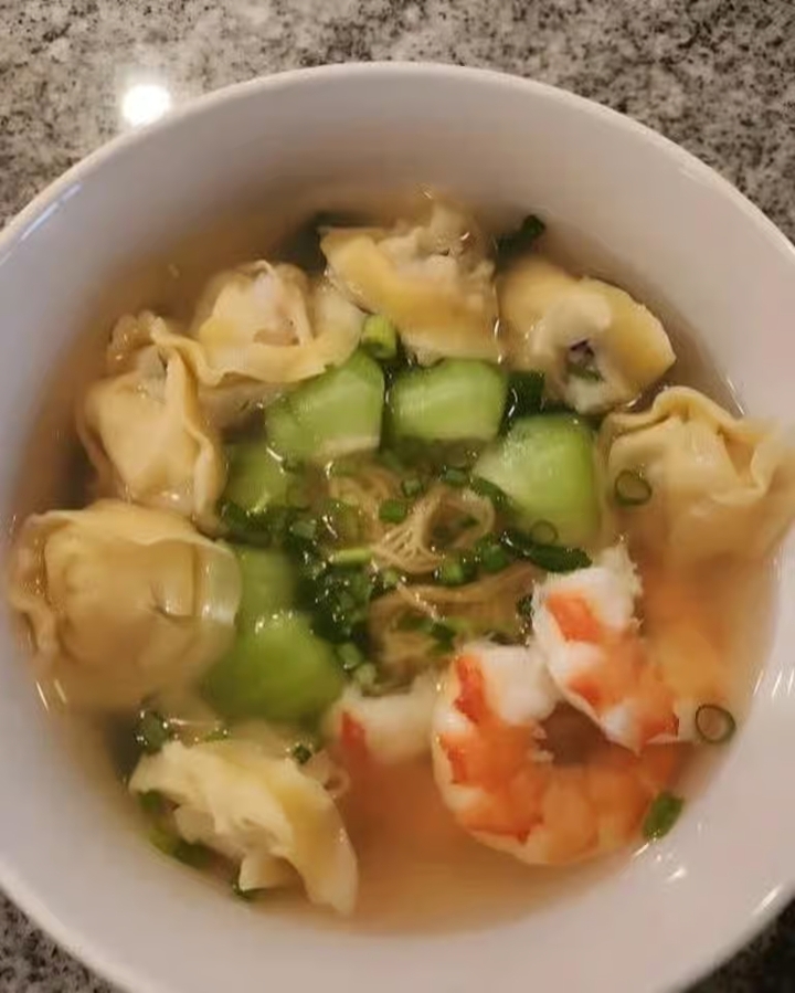 Wonton Soup- Quart.