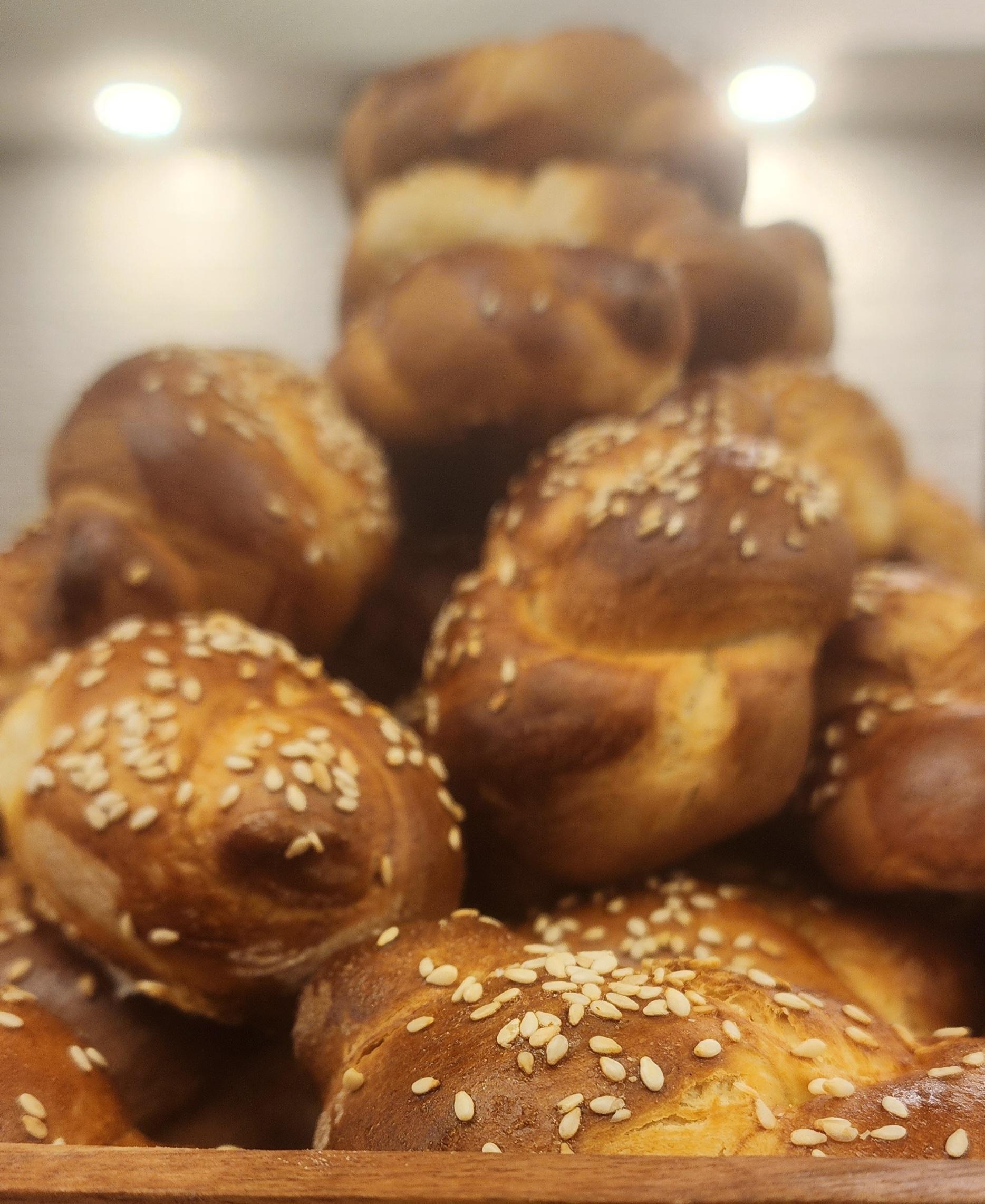 Challah / Mezonot – Minis.