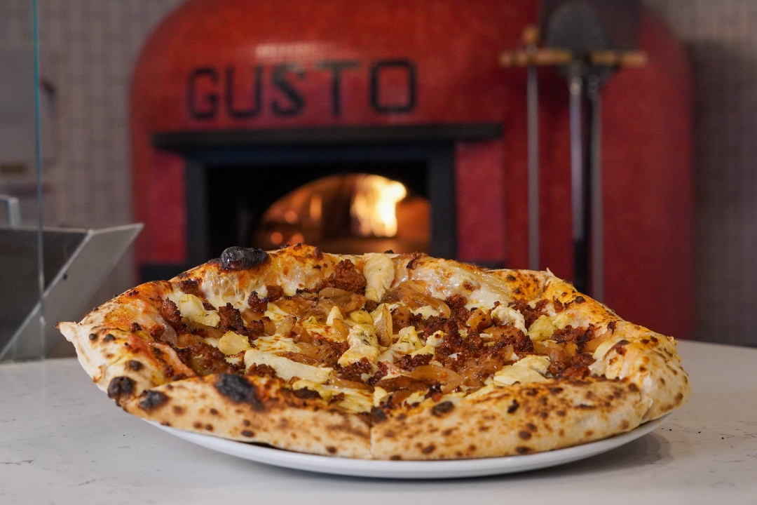 Salsiccia Pizza.