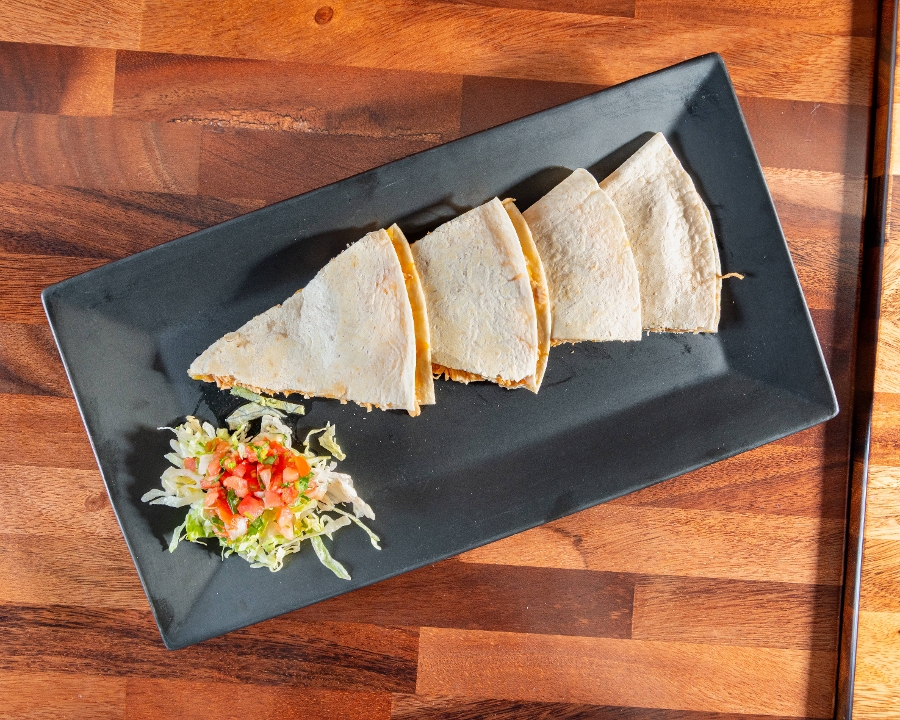 Quesadilla Con Carne.