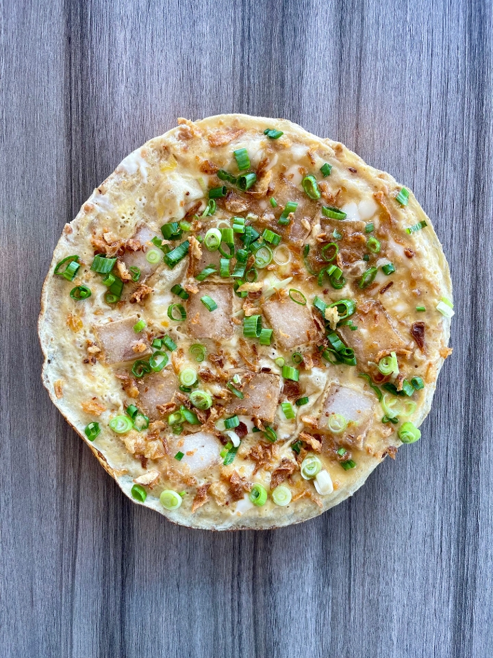 Bánh Bột Chiên (Fried Rice Cake).
