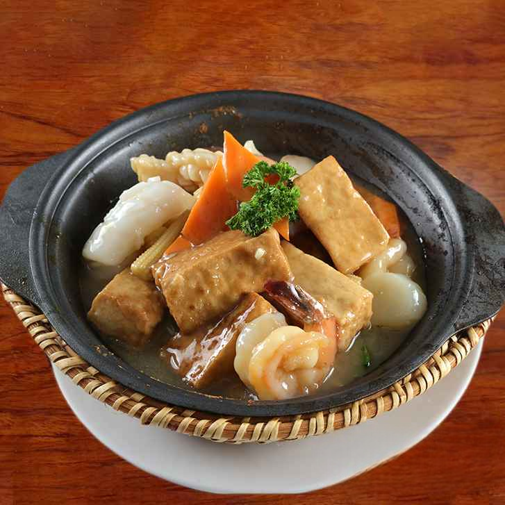 HP12. 海鮮豆腐煲/Seafood & Tofu Casserole.