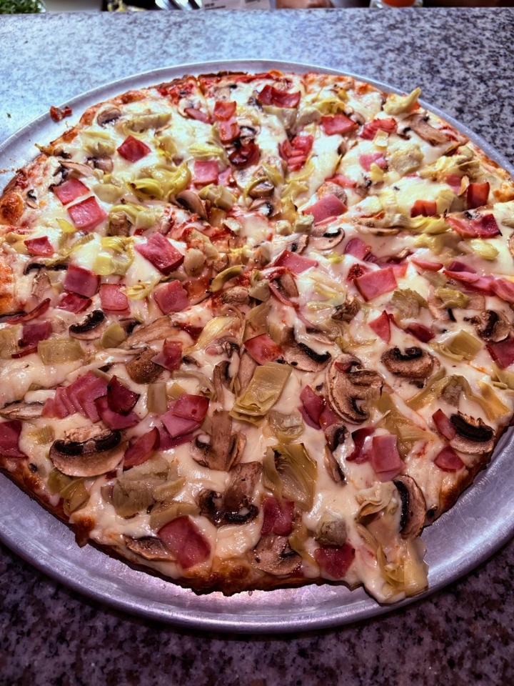 14" GF ARTICHOKE/HAM/MUSHROOM CAULIFLOWER.