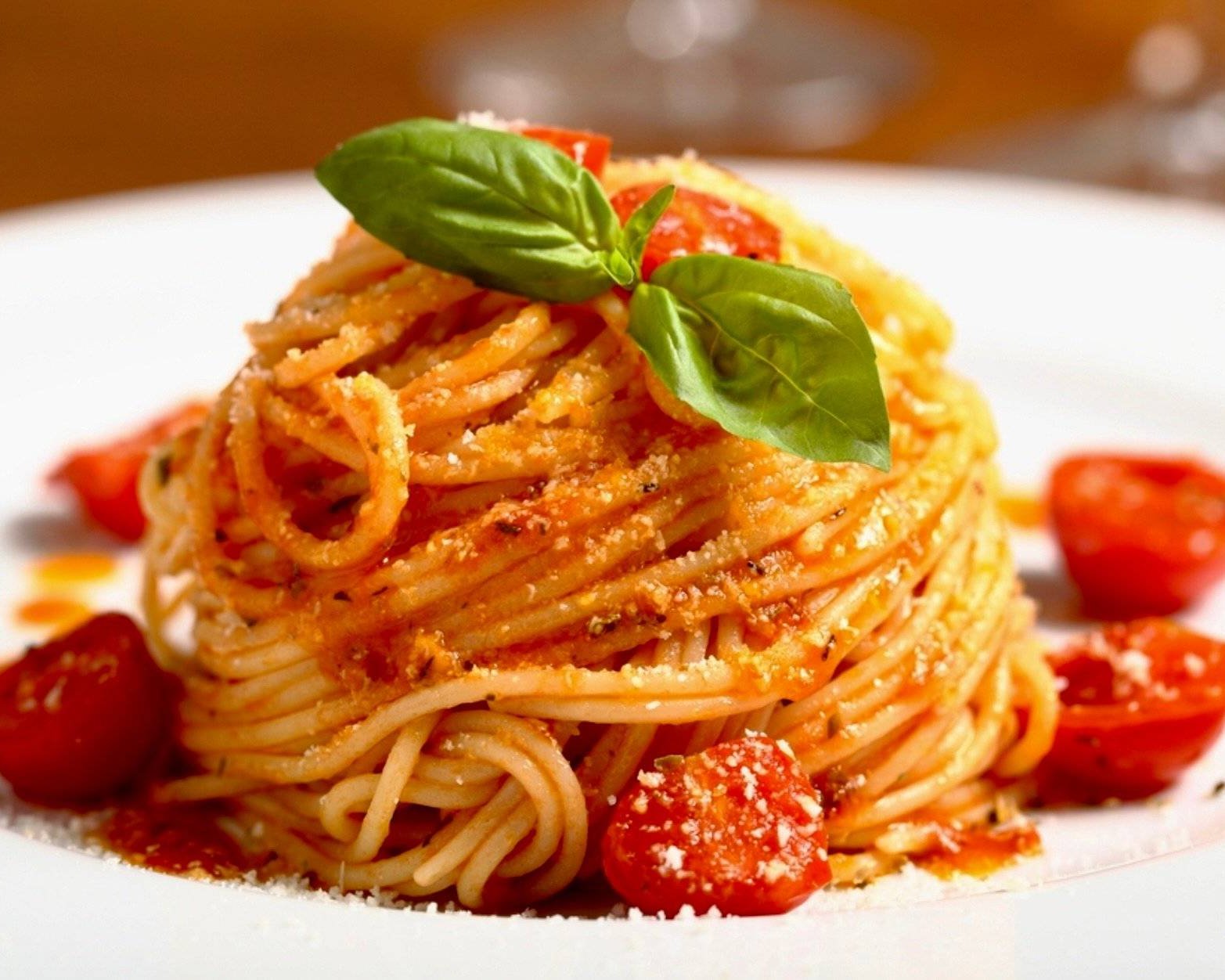 Vegan spaghetti tomato sauce.