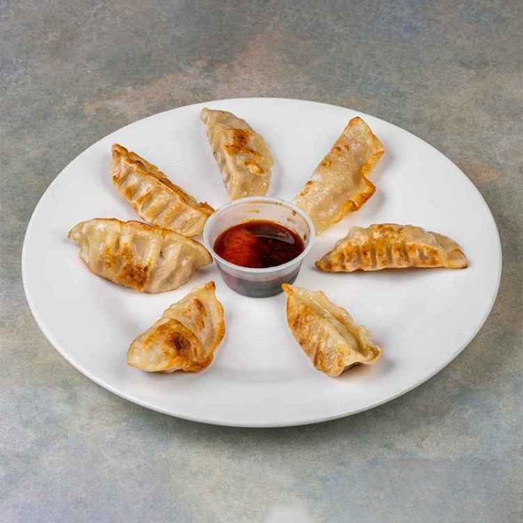 AP9. 煎海鮮餃/Pan Seared Seafood Dumpling w. Chives.