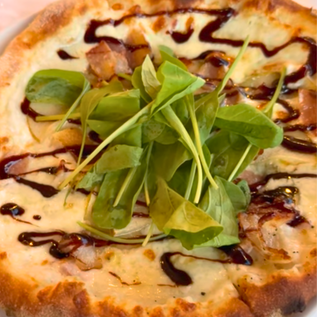 Pollo Bianco Pizza.