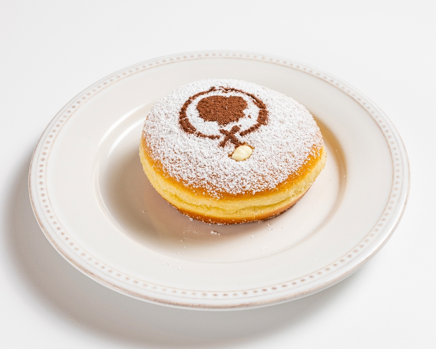 White Chocolate Caramelo Bombolone.