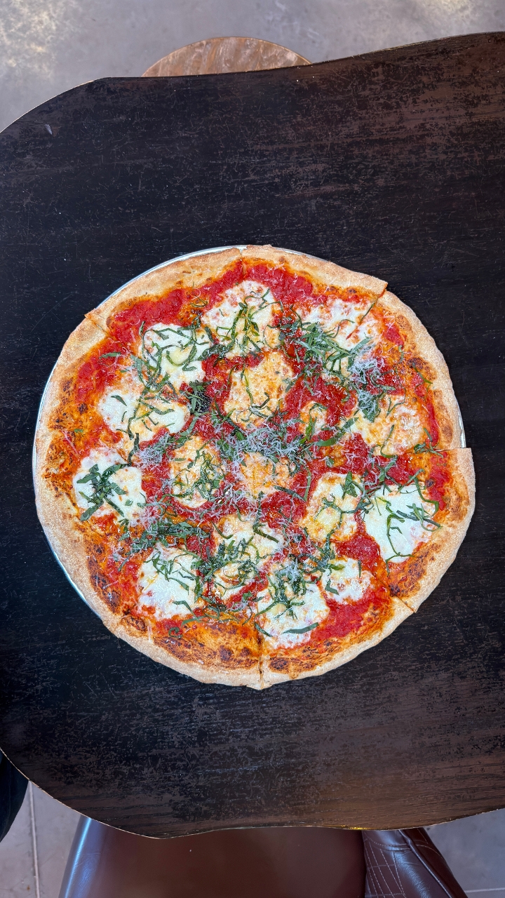 Margherita 12" Hand Toss.
