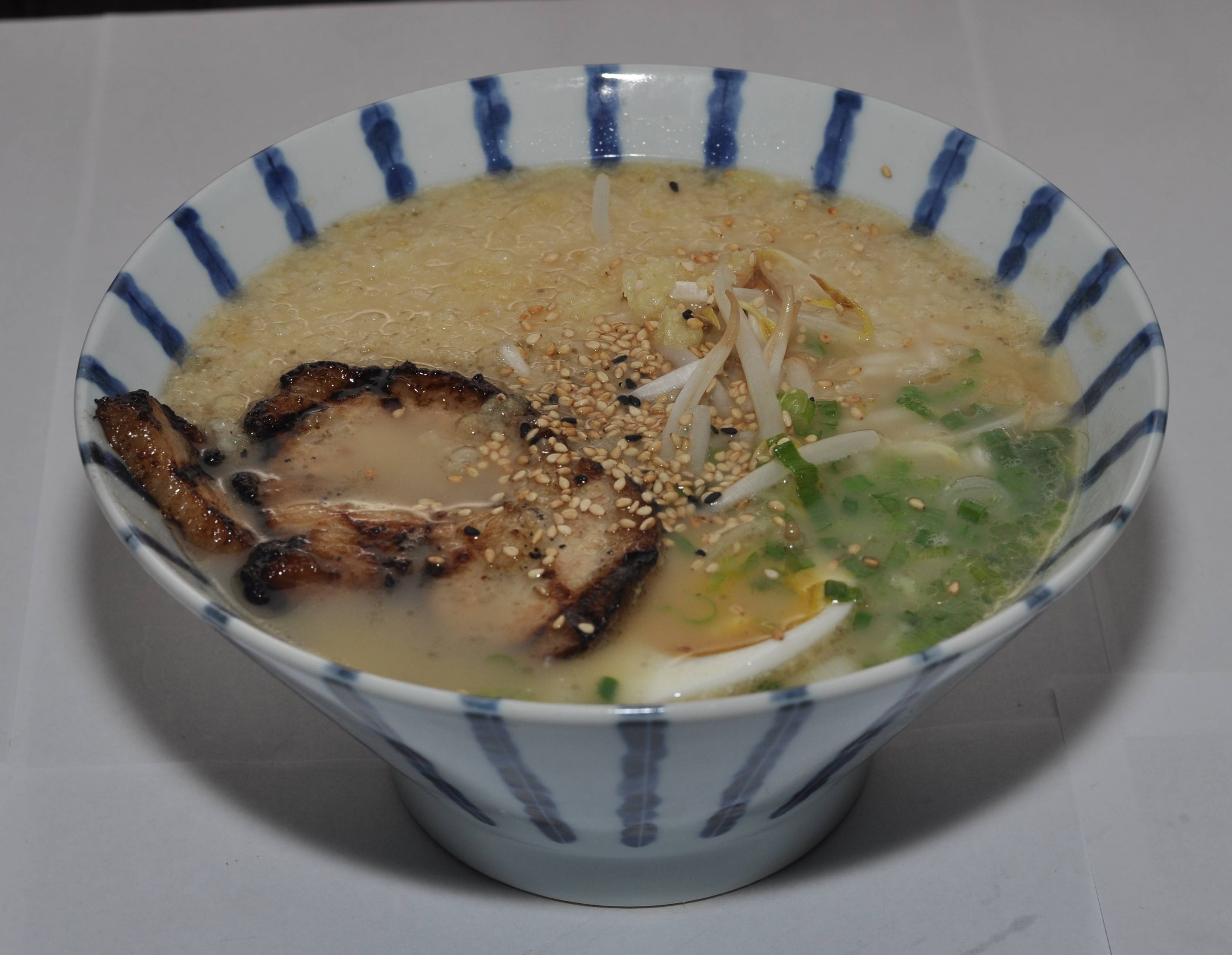 TONKOTSU RAMEN.