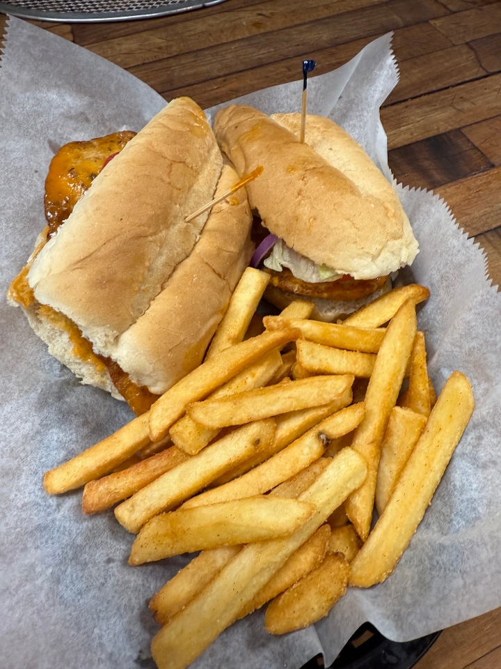 Chicken Sandwich / Fries.