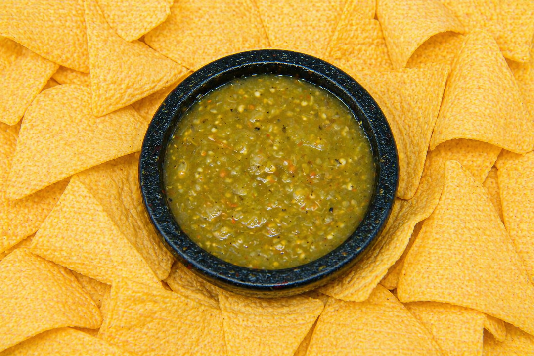 Salsa Verde & Chips (Personal).