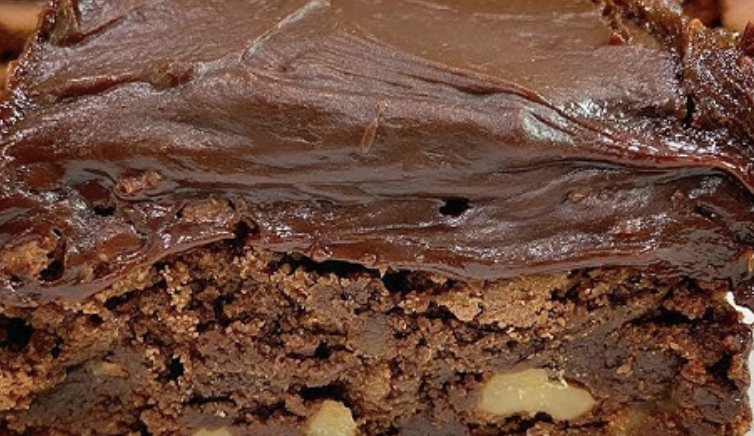 Brownie w/nuts *.