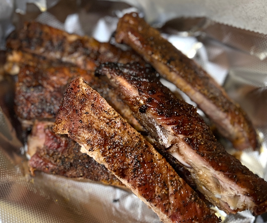 1/3 Rack (4 bones) Pork Smoked Ribs Platter.