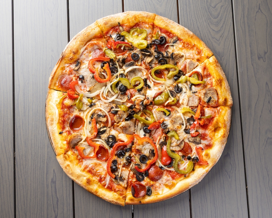 (16in) Supreme Pizza.